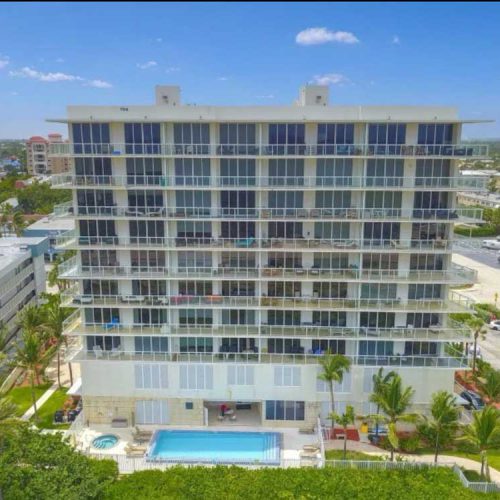 condo-w-pool